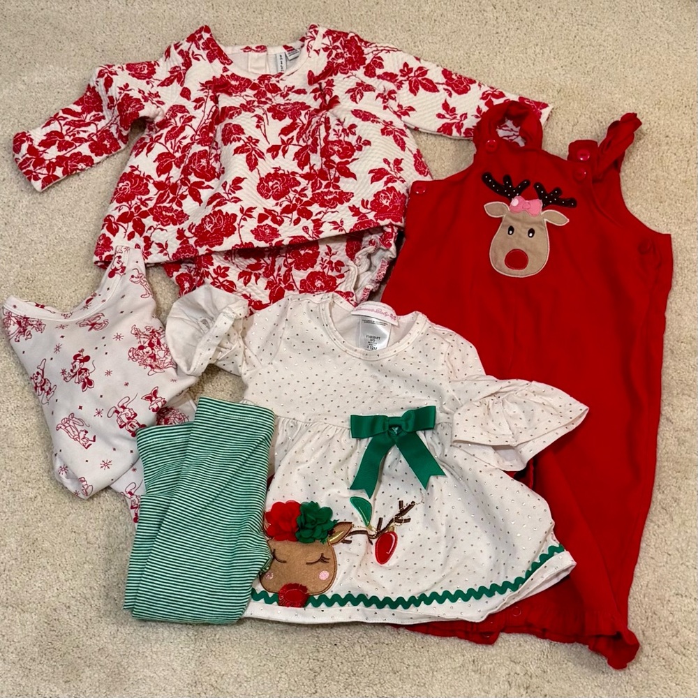 12 - 18 Mo Christmas Bundle / Lot - 3 outfits + holiday pajamas for Baby Girl